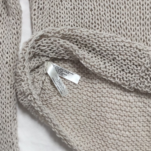 Gorgeous! Umit Unal sweater top. - Picture 4 of 7